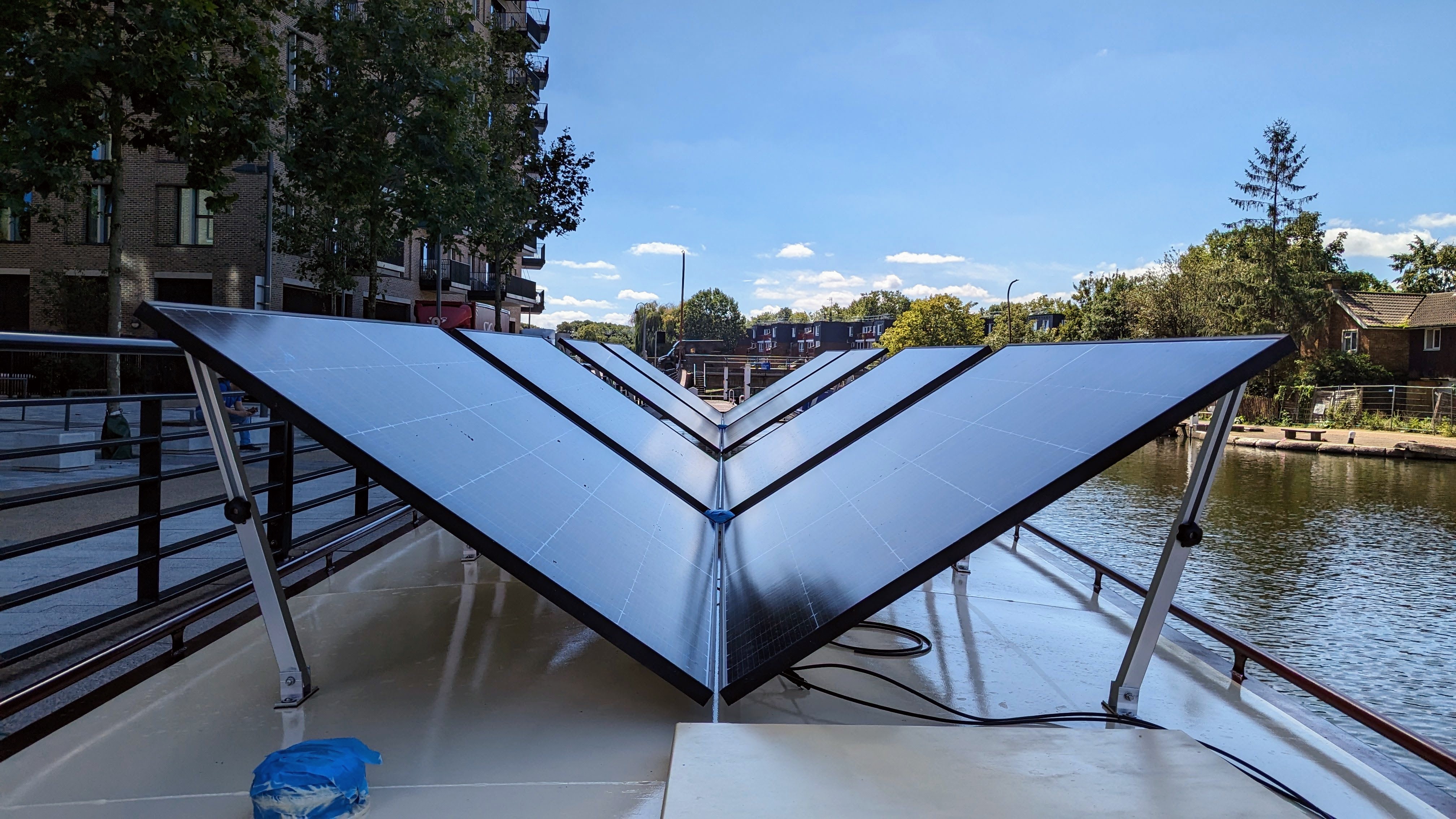 Solar panels on narrowboat
